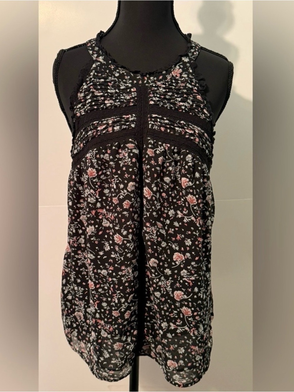 Mauve Anthropologie Sleeveless Blouse Top Size large